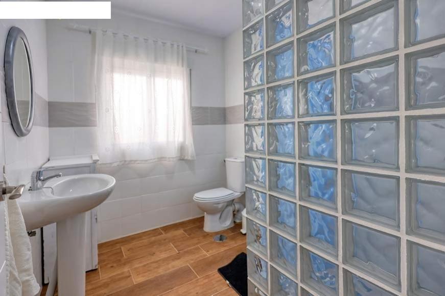 הוילה קוניל דה לה פרונטרה Casa Gardenia A 200M Playa Solo Familias מראה חיצוני תמונה