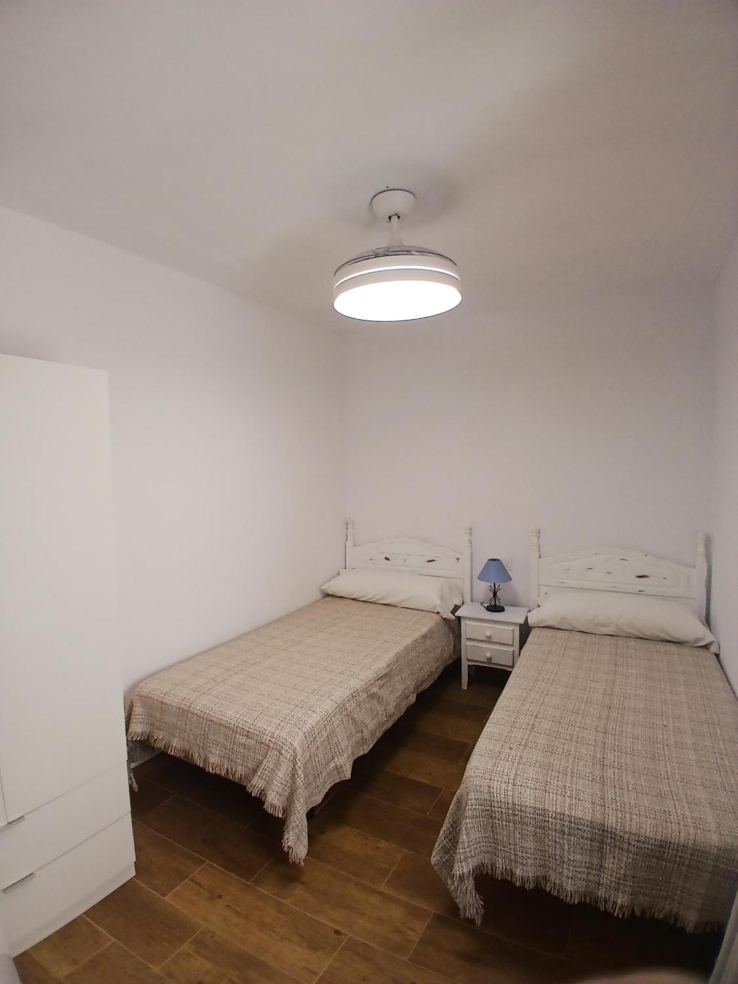 הוילה קוניל דה לה פרונטרה Casa Gardenia A 200M Playa Solo Familias מראה חיצוני תמונה