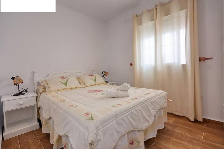 הוילה קוניל דה לה פרונטרה Casa Gardenia A 200M Playa Solo Familias מראה חיצוני תמונה